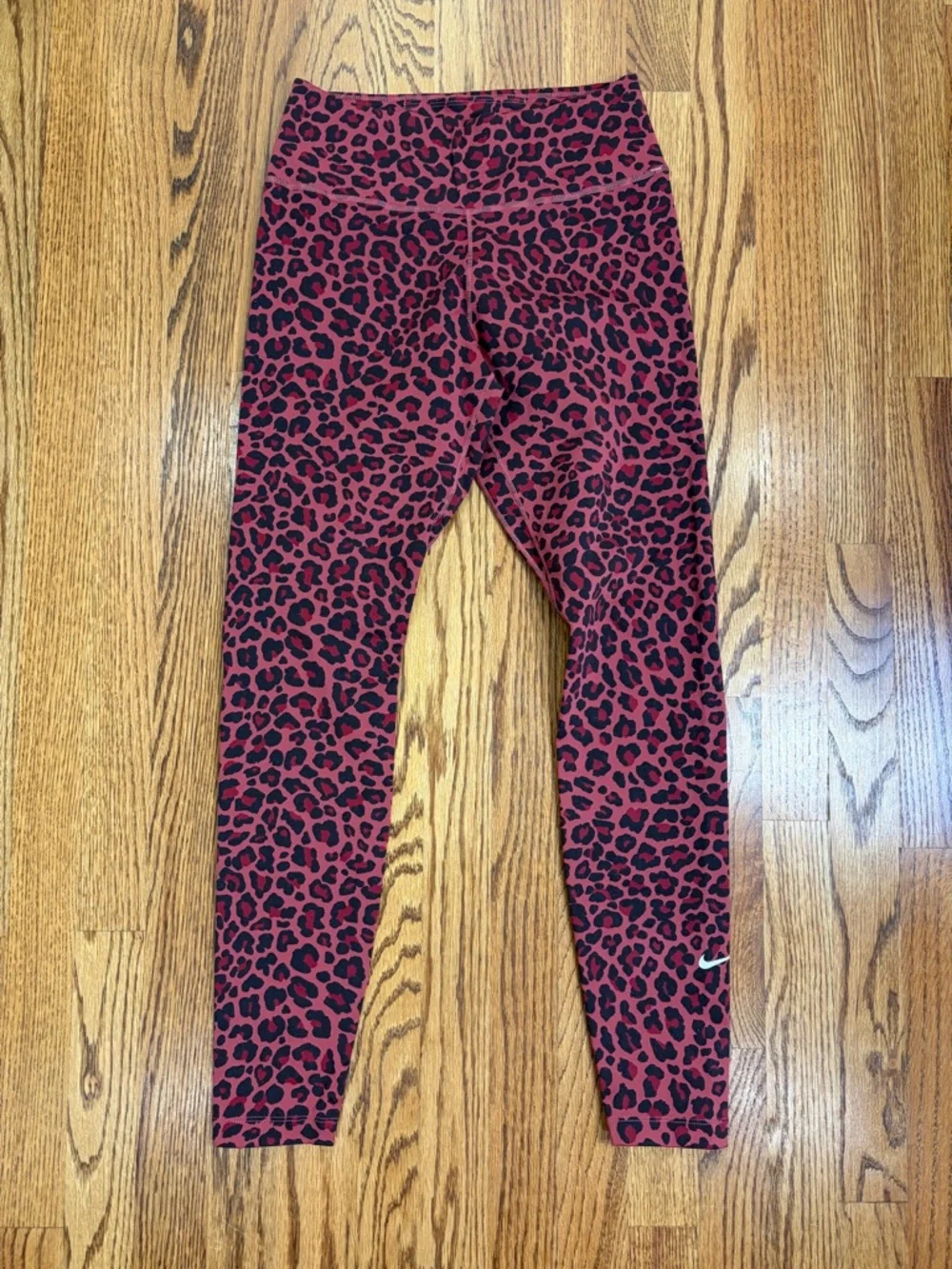 Nike Dri-FIT One Animal Print Midrise Leggings - Picture 2 of 6